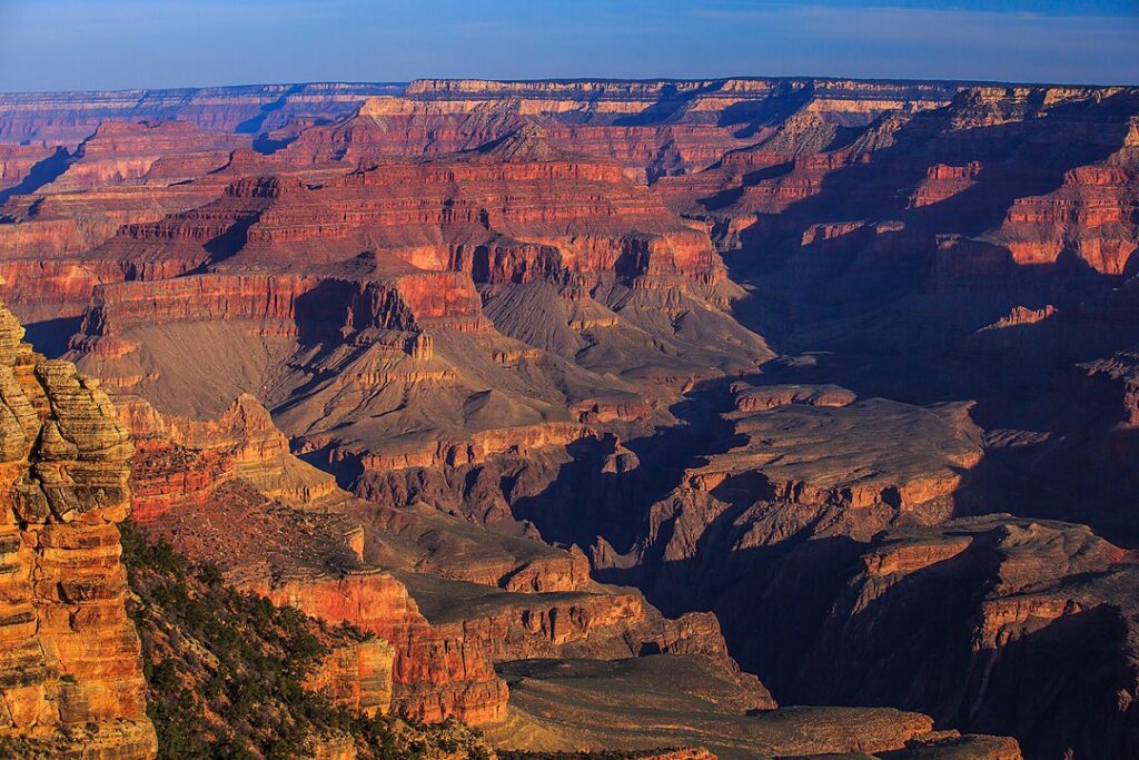 Grand Canyon, Arizona - photo by Murray Foubister - https://www.flickr.com/photos/mfoubister/8645178272/, CC BY-SA 2.0, https://commons.wikimedia.org/w/index.php?curid=51850121